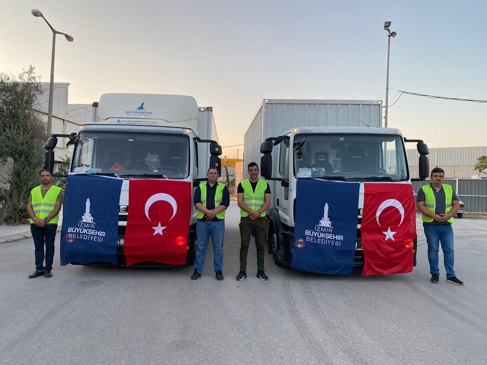 İzmir Büyükşehir Belediyesi’nin mobil mutfağı Muğla’dan döndü