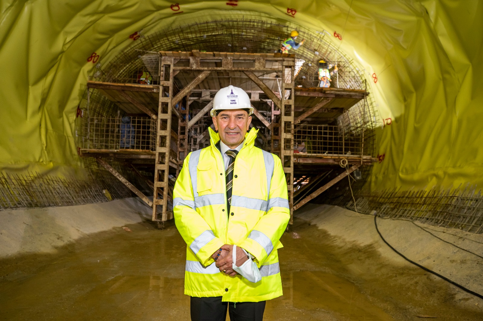 Narlıdere  Metrosu’nda ışık göründü
