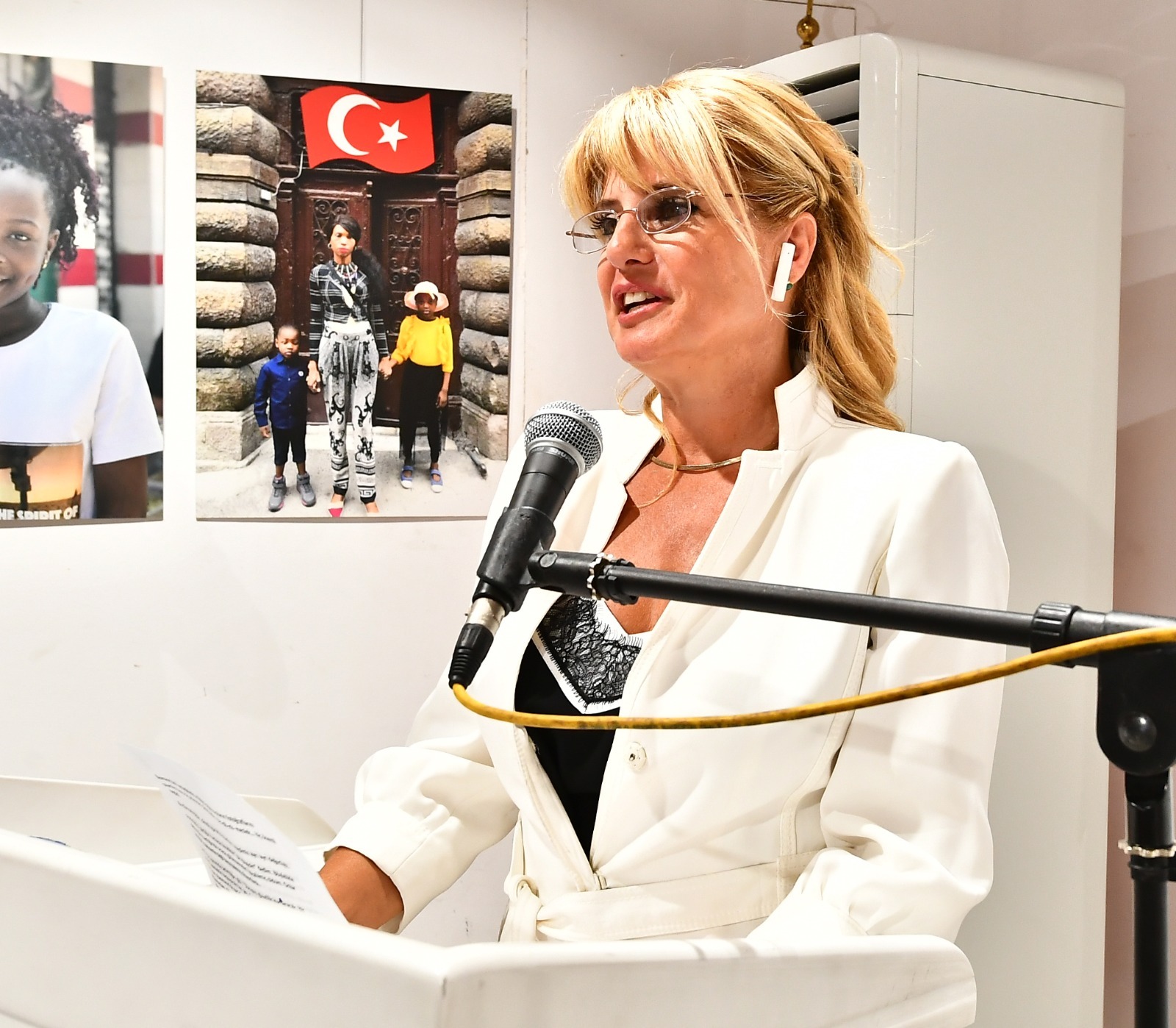 “Basmane’nin Renkleri” fotoğraf sergisi açıldı