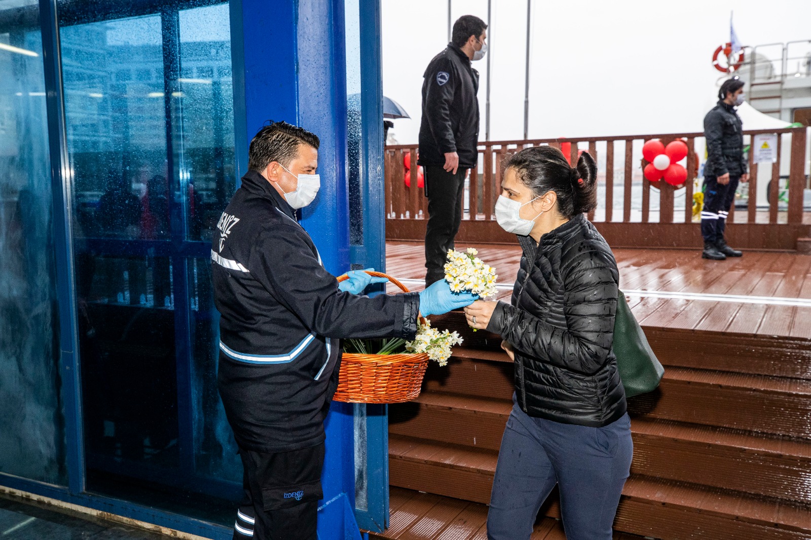 Yenilenen Pasaport İskelesi hizmete girdi