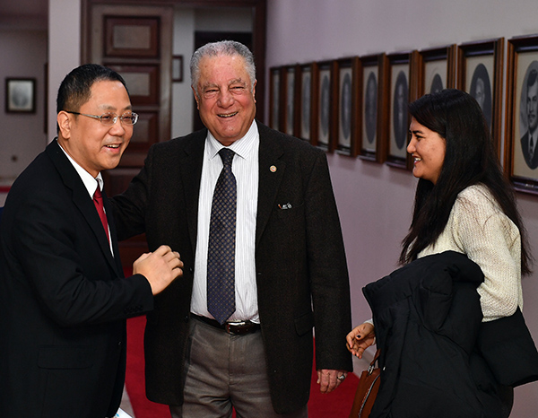 Çin heyetinden iltifat: İzmir İstanbul'dan güzel