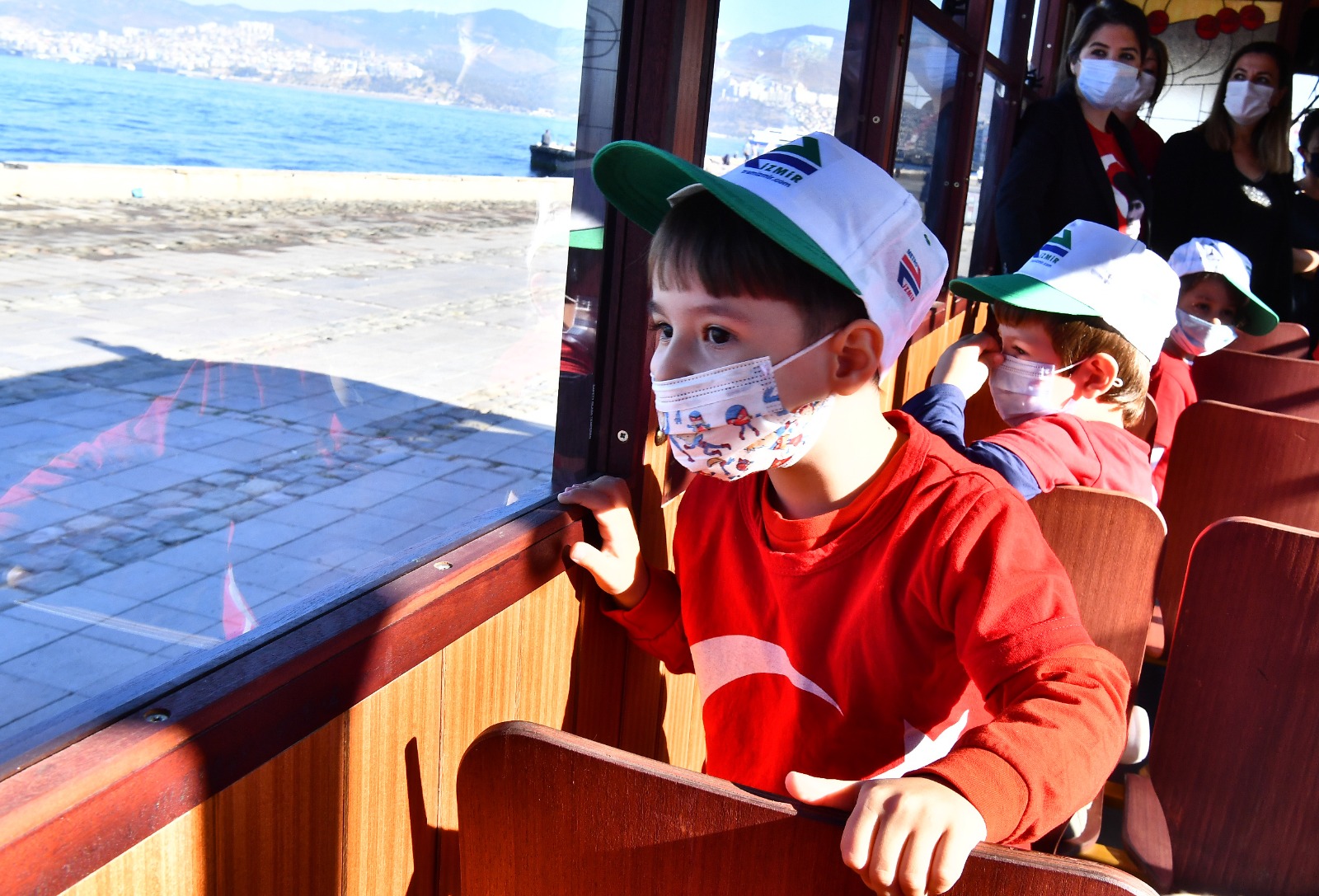 Büyükşehir'den anaokulu öğrencilerine bayram hediyesi