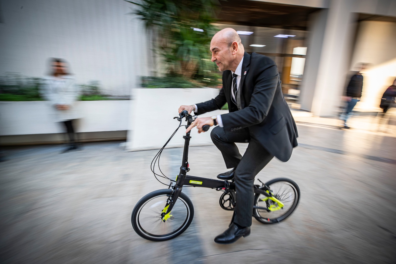 Salih Erkek Yazdı...