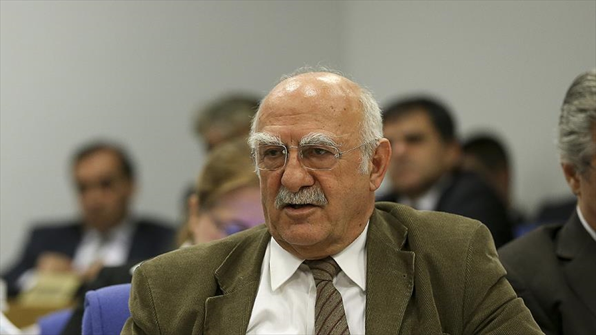 Salih Erkek Yazdı...