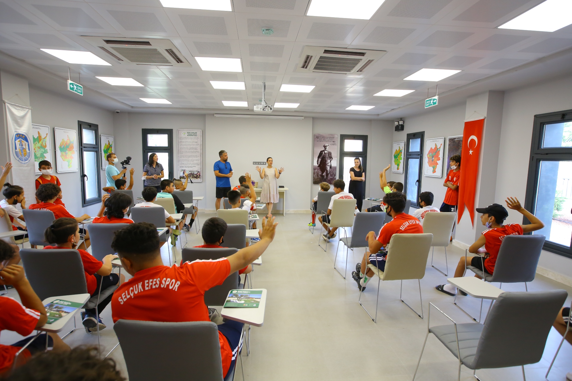 SELÇUK EFES SPOR KULÜBÜ’NDEN EFES TARLASI YAŞAM KÖYÜ’NE ZİYARET