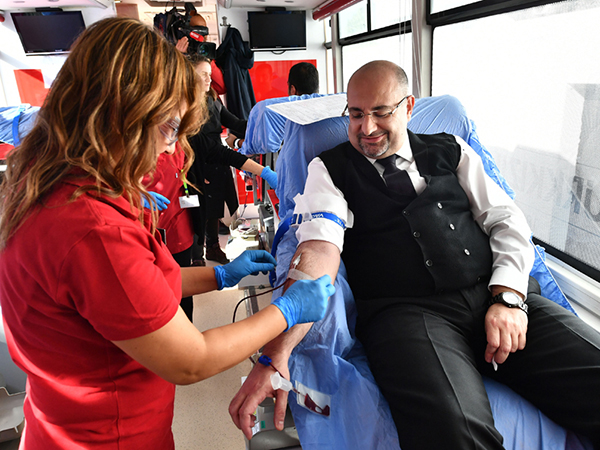 Büyükşehir çalışanları Öykü'yü yaşatmak için sıraya girdi