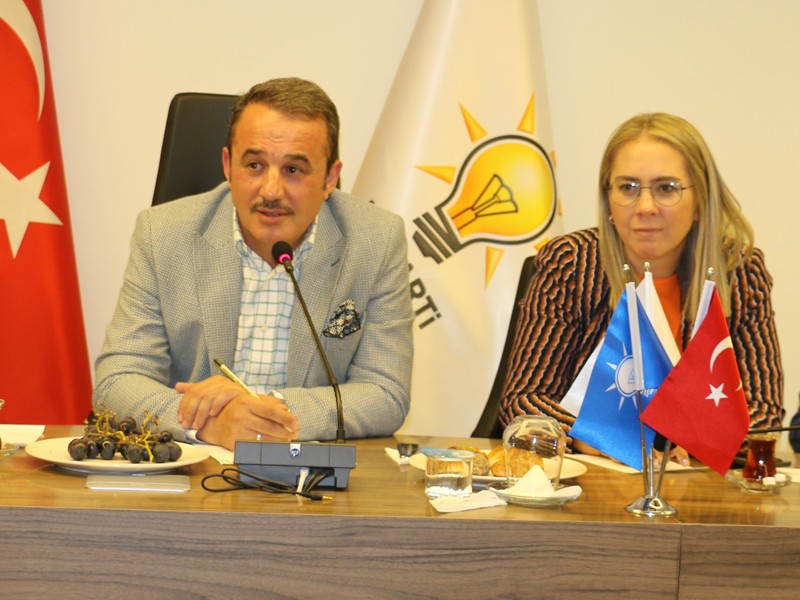 AK Parti’de İlçe Başkanları toplantısında önemli kararlar alındı