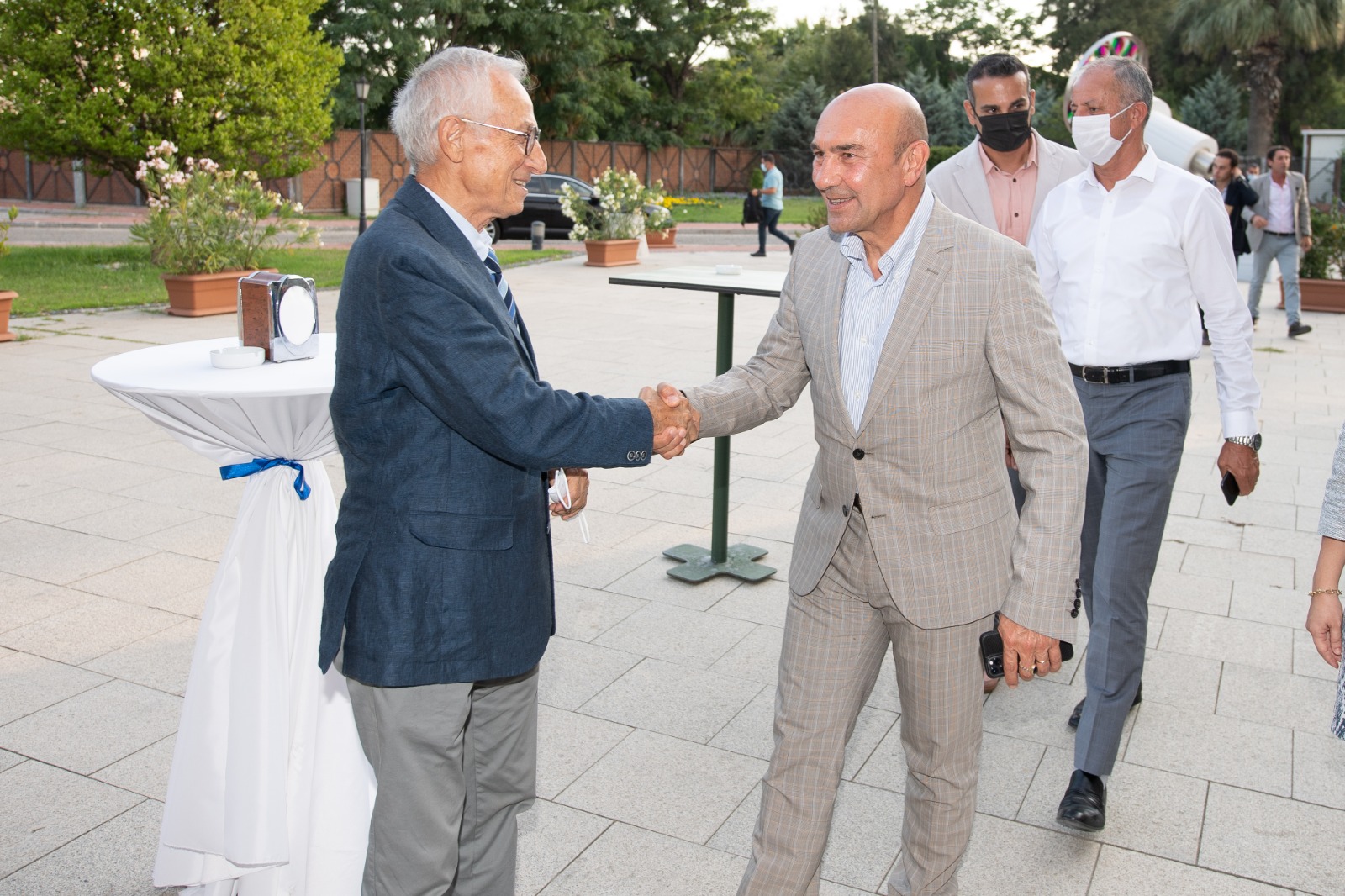 Başkan Soyer 20 ülkenin diplomatik temsilcileriyle Kültür Zirvesi hazırlıklarını konuştu