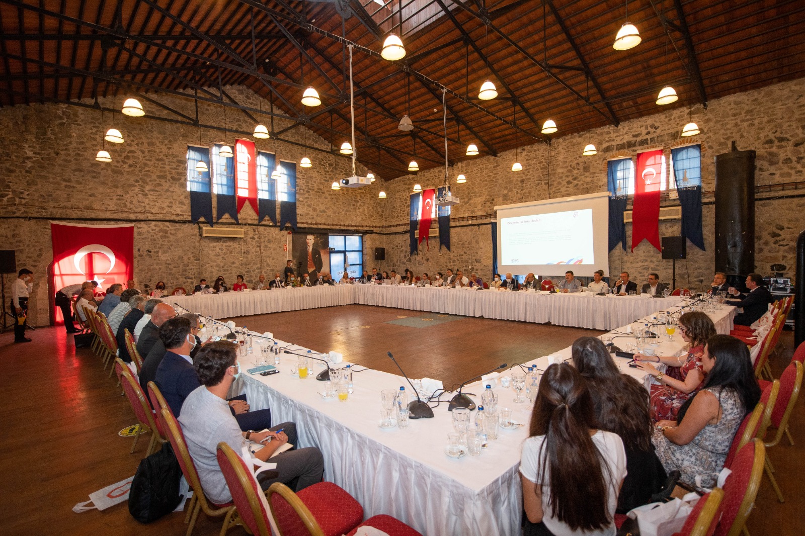 Başkan Soyer 20 ülkenin diplomatik temsilcileriyle Kültür Zirvesi hazırlıklarını konuştu