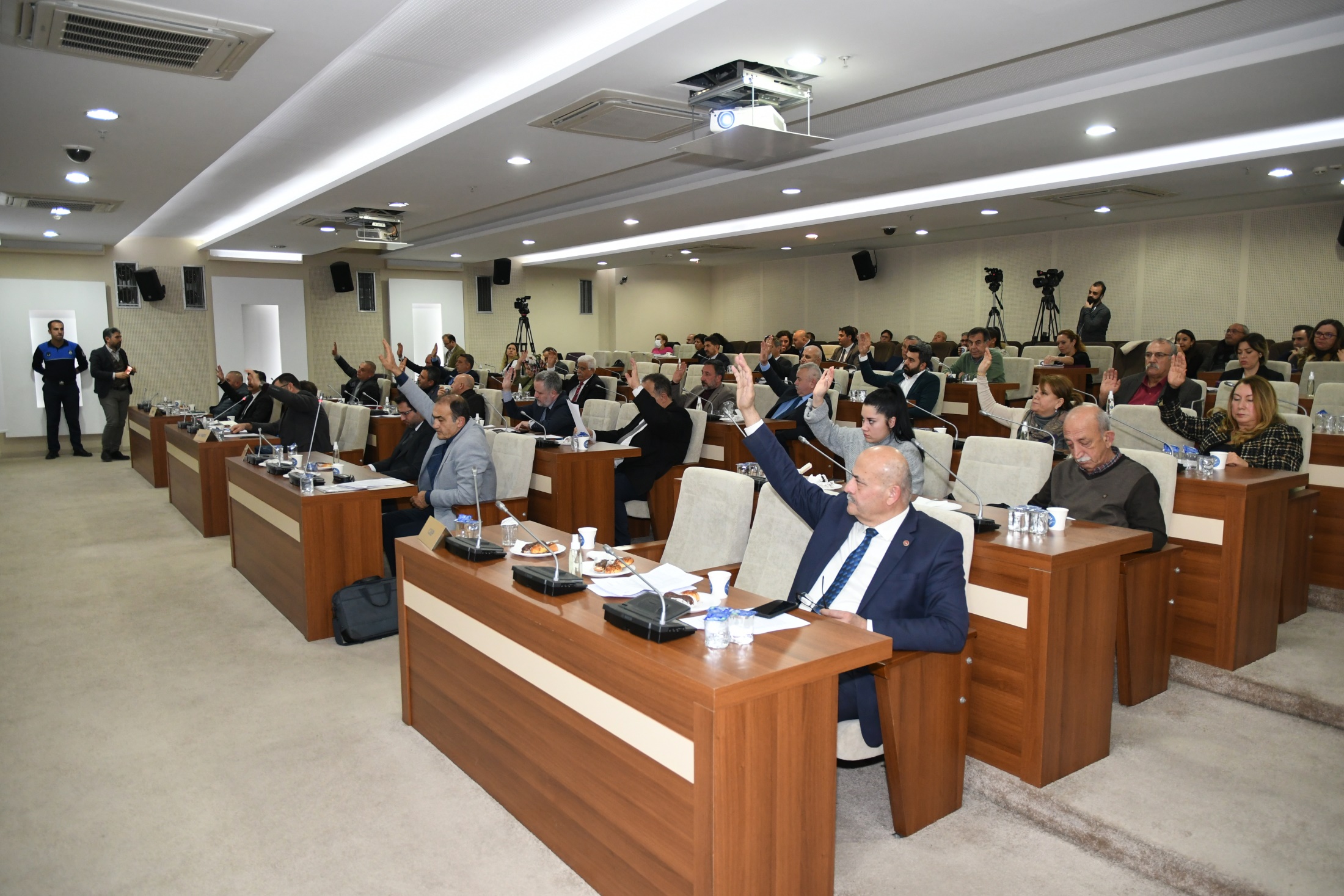 “Yıldız Kenter” dolup taşıyor