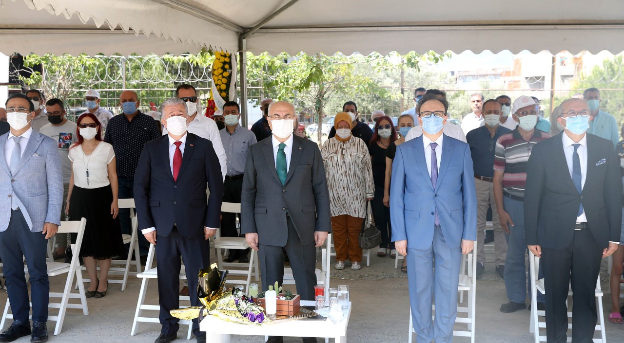 İZMİR’DE HAYIRSEVER VATANDAŞLARIN EĞİTİME KATKISI SÜRÜYOR