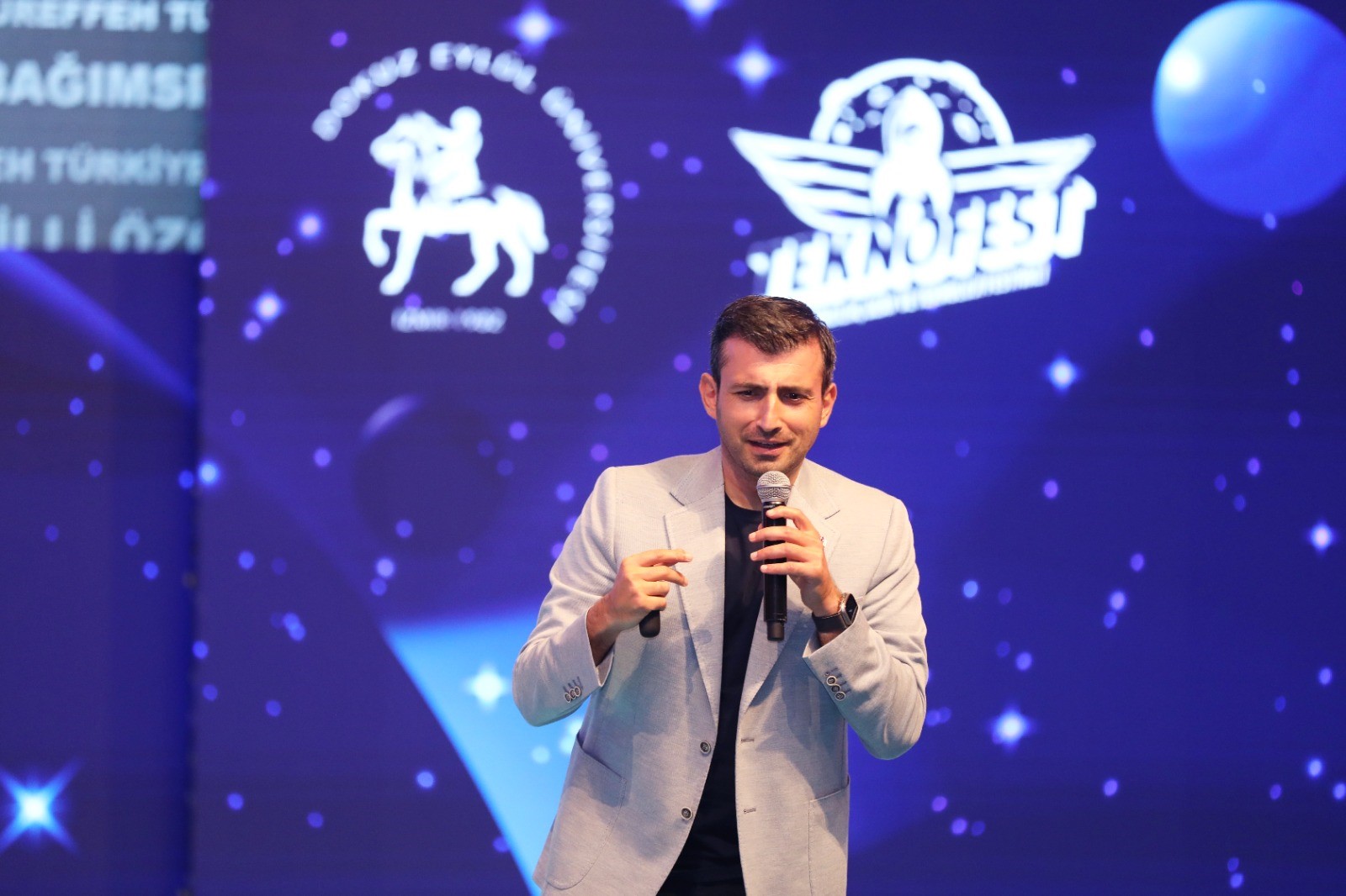 DEÜ, Selçuk Bayraktar'ı ağırladı