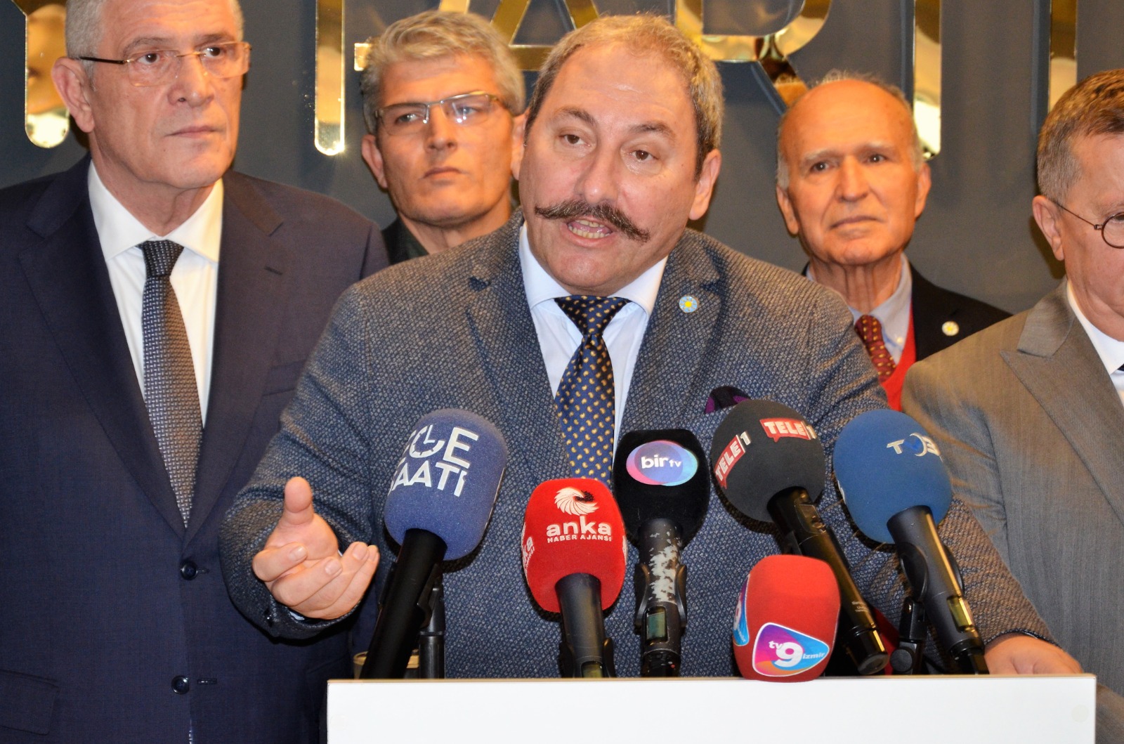 ‘Kongrede ayrımcılık’ iddialarına Genel Merkez düzeyinde yanıt: Anne hiç bir evladını ayırt etmez!