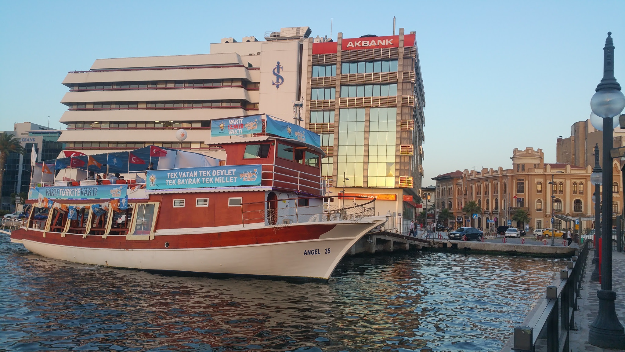 ‘İLK OYUM İLK SOHBET’ TEKNESİ