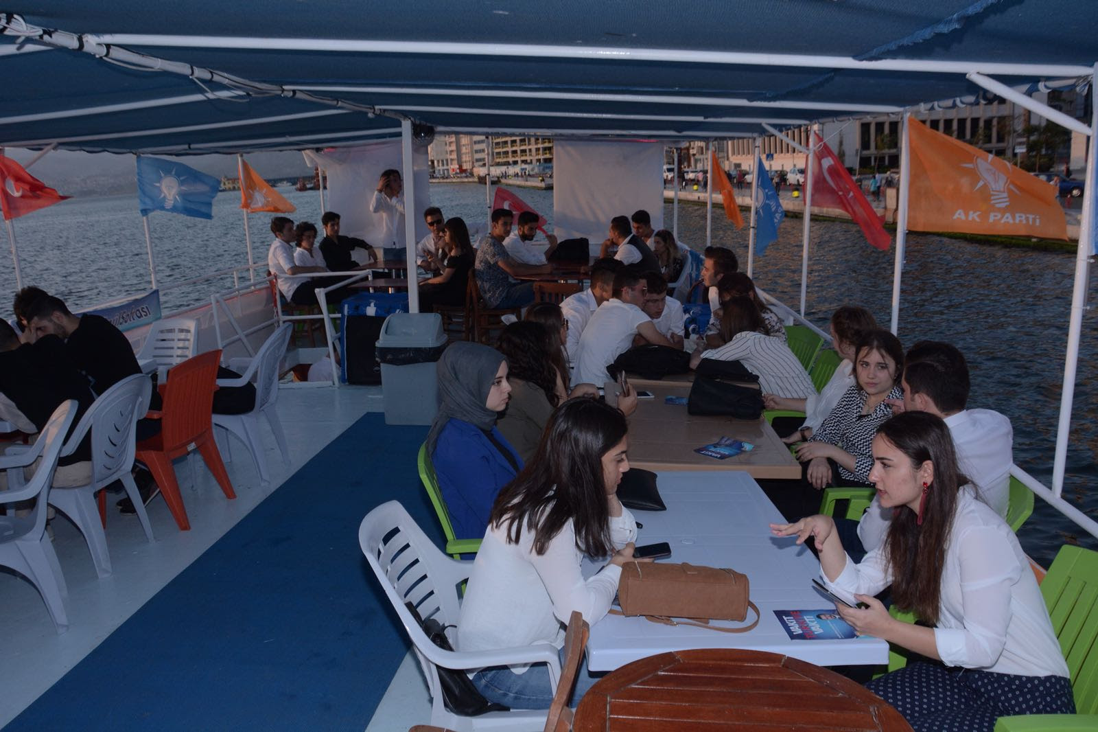 ‘İLK OYUM İLK SOHBET’ TEKNESİ