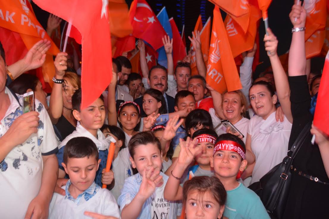 "Türkiye yüz yılın seçimini yaptı"