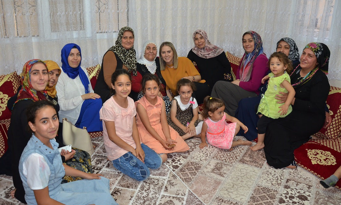 Ak Parti İzmir Milletvekili Adayı Ceyda Bölünmez Çankırı: “MİLLLETİMİZLE ARAMIZA MESAFE KOYMAYIZ”