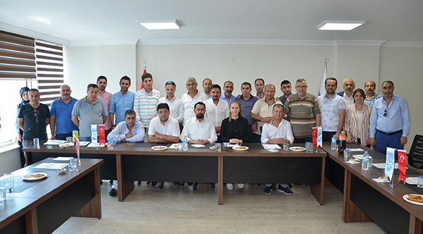 Mobilyacılar sitesinde çöp isyanı