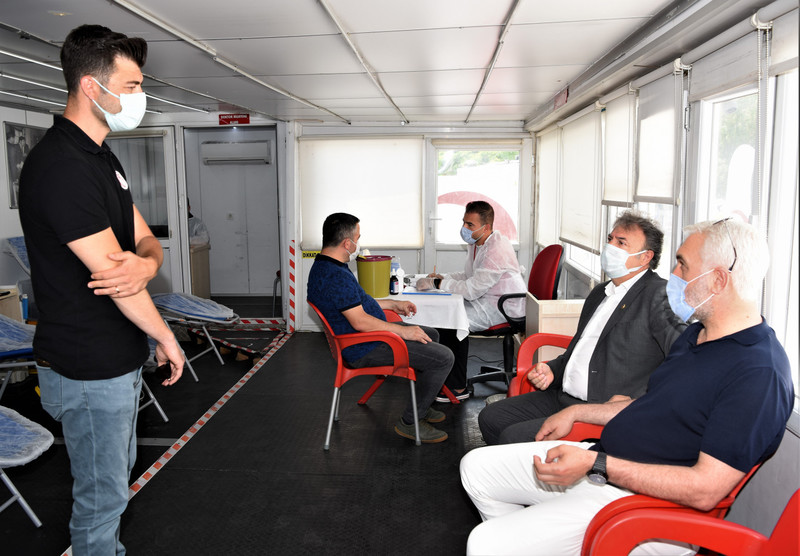 Başkan İduğ'dan Türk Kızılay'ına destek