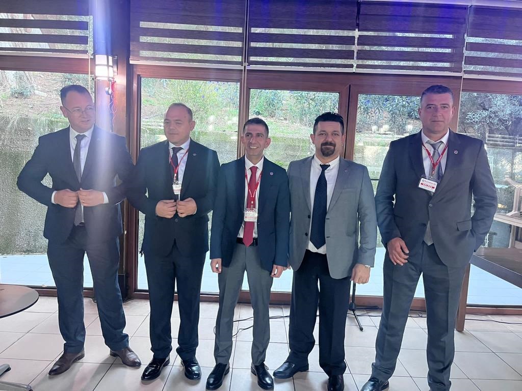 Belediye-İş Sendikası İzmir 6 Nolu Şube delegeleri "Akan" dedi