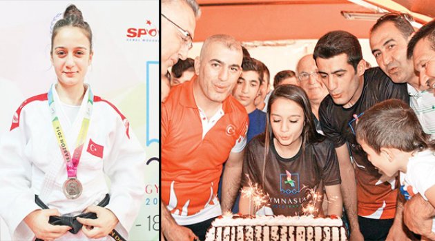 17 Yaşında Dünya İkincisi