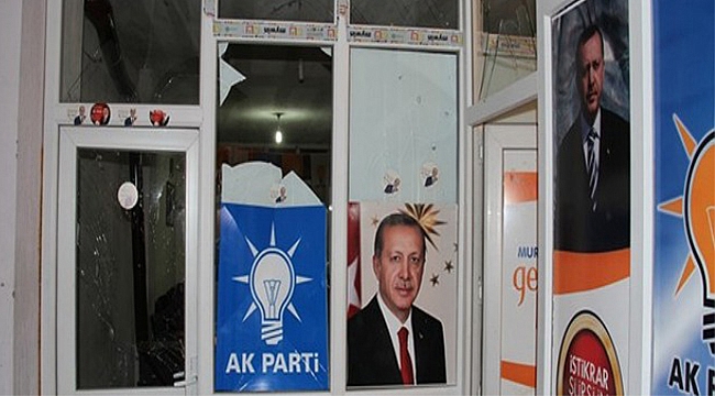 AK Parti İlçe Binasına El Bombası Atıldı!
