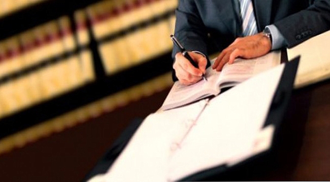 Fıkra Gibi Olay: Müdür Belgenin ‘Aslı’nı İstedi…