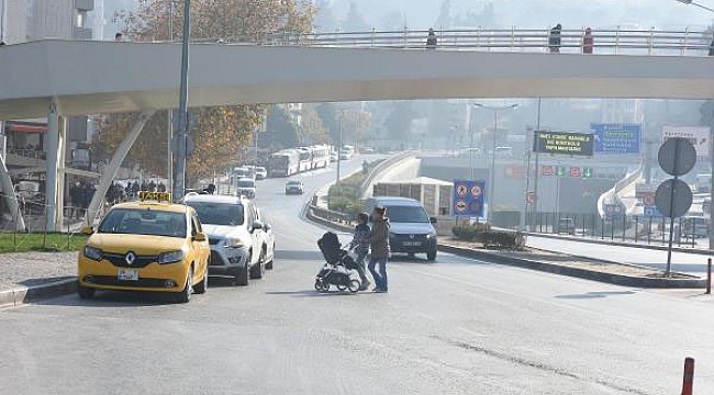 Tünellerin Konak Çıkışında Tehlikeli Trafik!