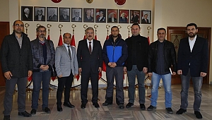  Gazeteciler İzmir Valisi Erol Ayyıldız'ı ziyaret etti