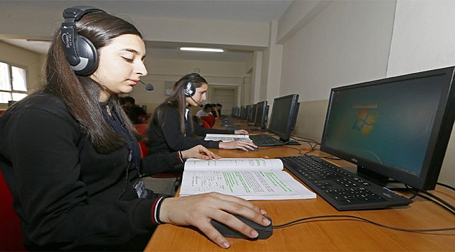 Görme engelleri arkadaşlarına ses oldular!