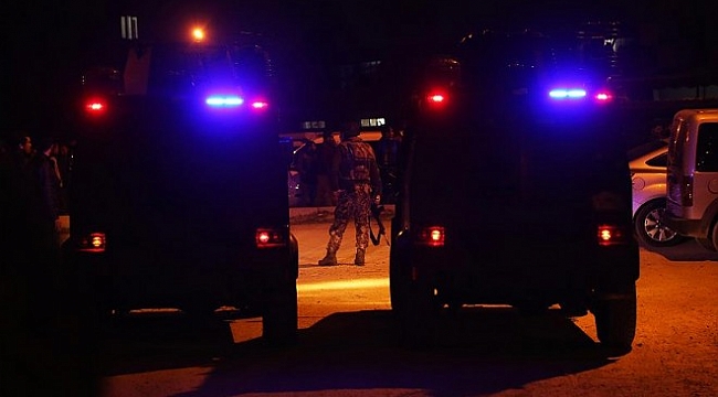 Adana&#039;da korkutan gerginlik: Yaralılar var