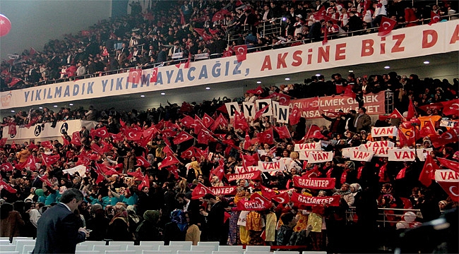 Ankara&#039;da tarihi gün: &quot;AK Parti&#039;nin referandum çalışmaları açıklanacak&quot;