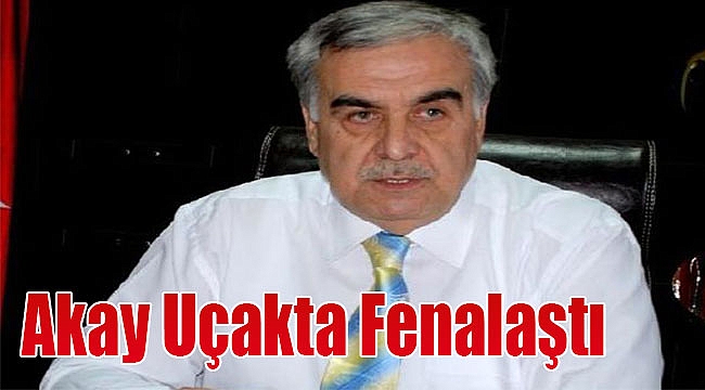 Eski başkan uçakta fenalaştı