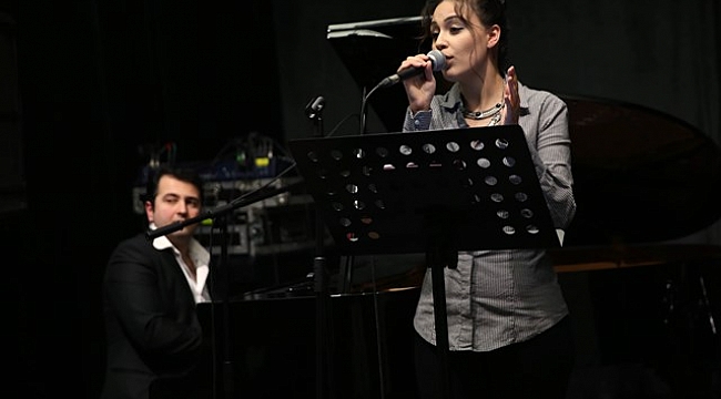 Ezgi Alaş Bucalılarla buluştu