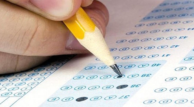 Referandum günü yapılacak 2 sınav ertelendi