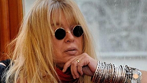 Ünlü şarkıcıdan kötü haber!