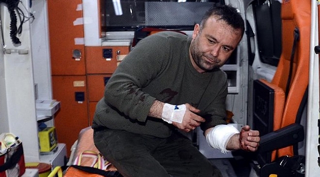 Emrah Karaduman&#039;a bıçaklı saldırı!