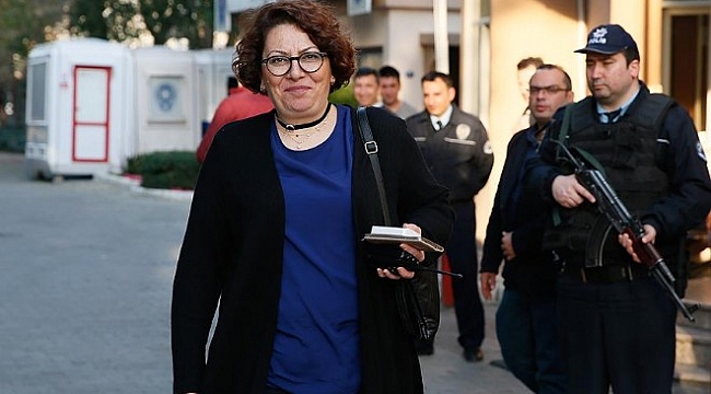 İzmir'in asayişine kadın eli değdi!