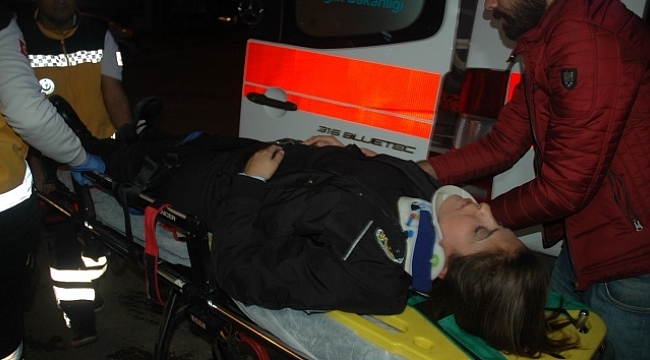 Otomobil polis aracına çarptı: