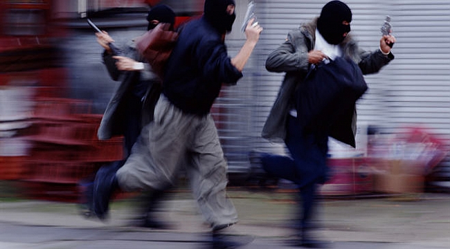 80 kişilik ekiple "yüzyılın soygunu"