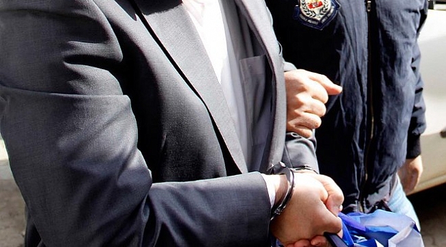 Ağır ceza hakimi &#039;rüşvet&#039;ten tutuklandı