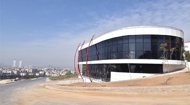 Bornova gün sayıyor: 3 kültür merkezi birden!