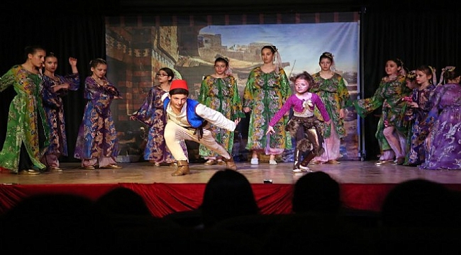 Buca&#039;da 23 Nisan&#039;a rengarenk kutlama