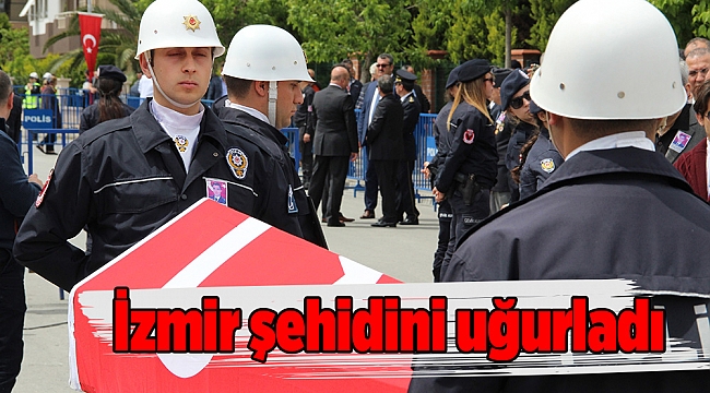 İzmir şehidini son yolculuğuna uğurladı