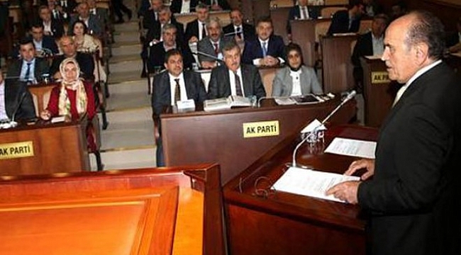 Kadir Topbaş&#039;tan flaş adaylık açıklaması