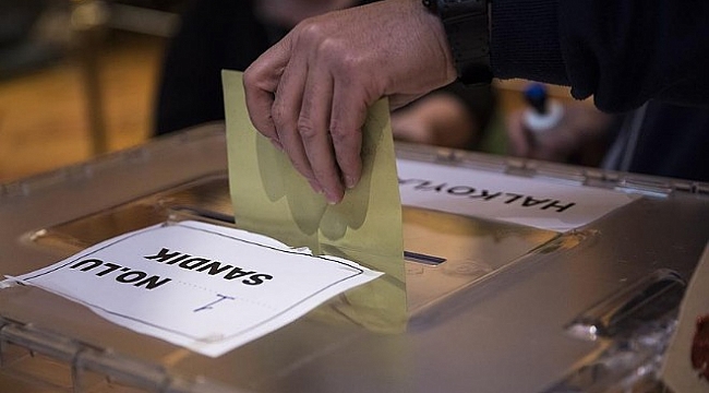 Türkiye 7. kez halk oylaması için sandık başına gidiyor