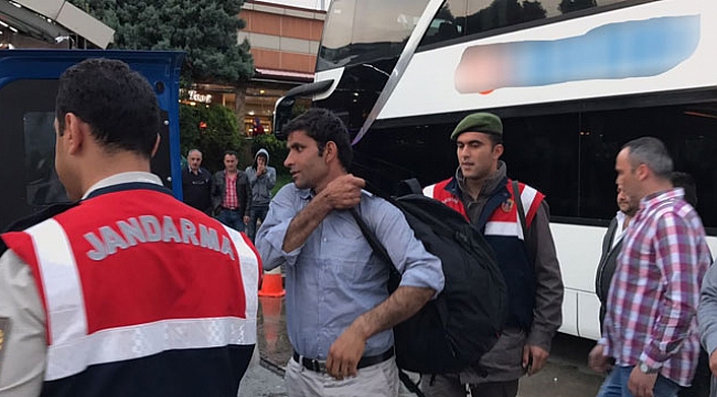 70 Afganlıyı dinlenme tesisine bırakıp kaçtılar