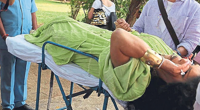 Bülent Ersoy’u yılan soktu!