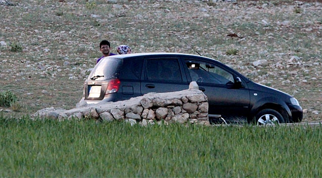 Kızını rehin aldı, polise ateş edip kaçtı