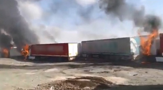 PKK’lı teröristler araçları yakıp kaçtı